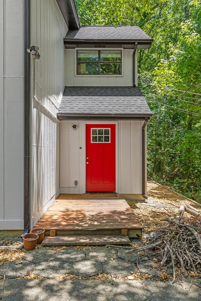 3222 Joselin Ln, Chattanooga, TN 37415 - doorway to property with roof with shingles