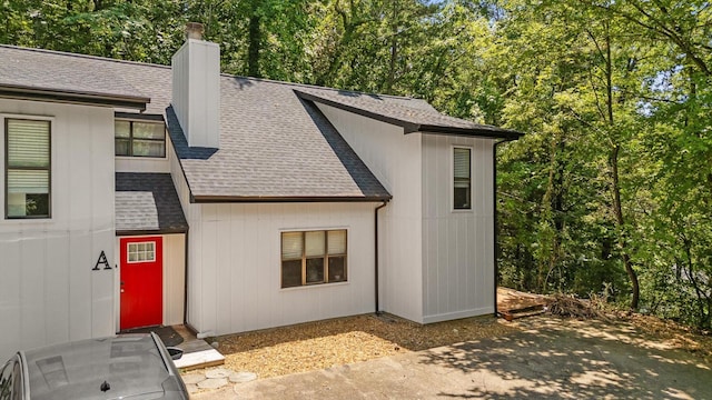 3222 Joselin Ln, Chattanooga, TN 37415 - view of front of property featuring roof with shingles and a chimney