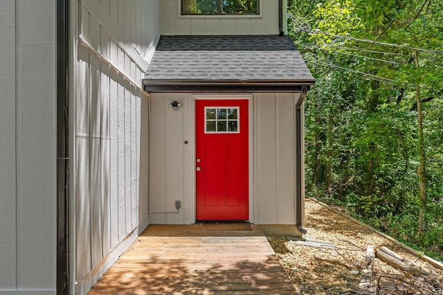 3222 Joselin Ln, Chattanooga, TN 37415 - entrance to property with roof with shingles