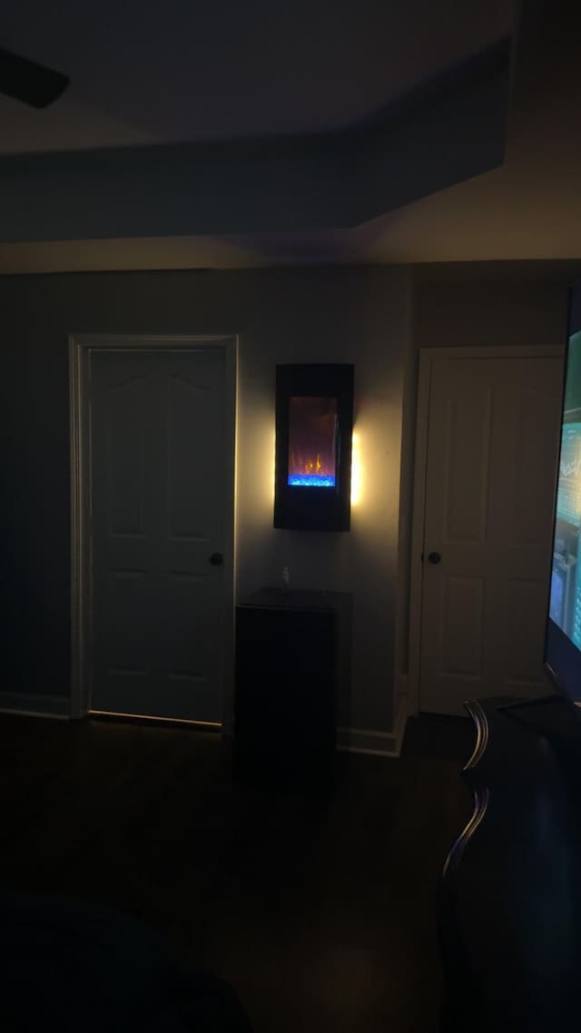 809 Renaissance Ave, Murfreesboro, TN 37129 - living room with baseboards