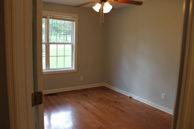 109 Hunter Dr, Mount Juliet, TN 37122 - empty room featuring healthy amount of natural light, a ceiling fan, and dark wood-style flooring
