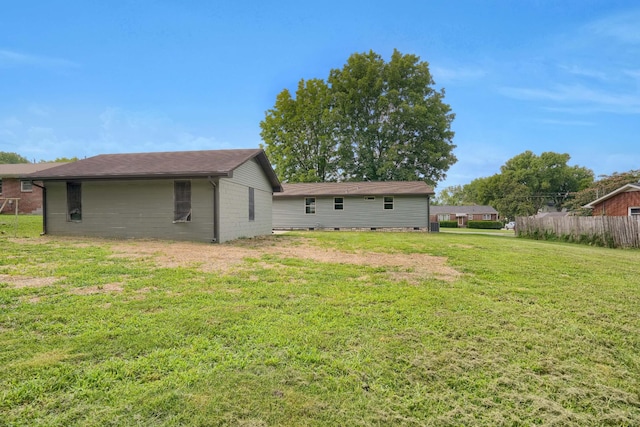 306 Forrest St, Watertown, TN 37184 - back of property featuring a yard