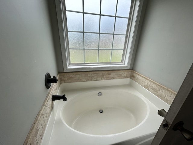 3421 Foxrun Ln, Clarksville, TN 37042 - full bathroom with a garden tub