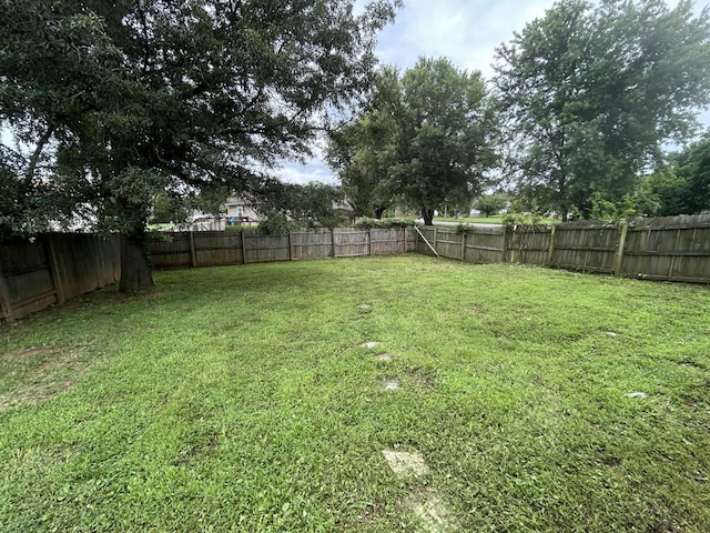 3421 Foxrun Ln, Clarksville, TN 37042 - view of fenced backyard