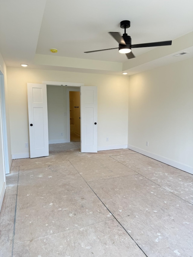 317 Wesson Dr, Clarksville, TN 37043 - empty room featuring a ceiling fan and a smoke detector