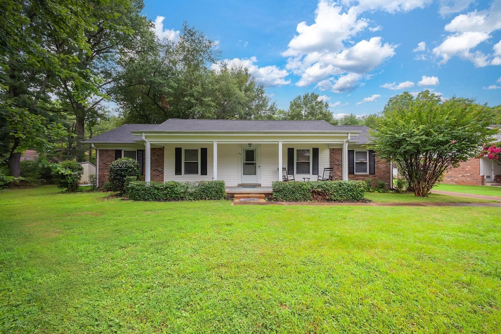 901 Wren St, Dyersburg, TN 38024 - photo 1