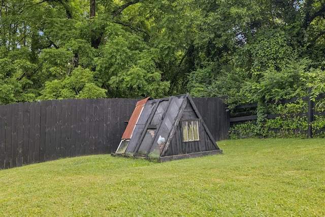 813 Lonnie St, Columbia, TN 38401 - view of yard