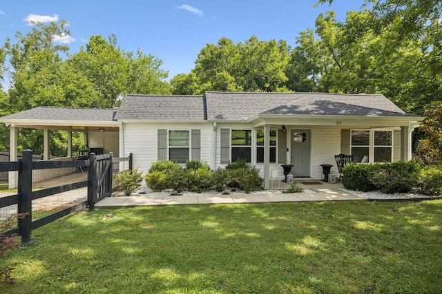 813 Lonnie St, Columbia, TN 38401 - ranch-style home featuring a porch, a gate, and roof with shingles