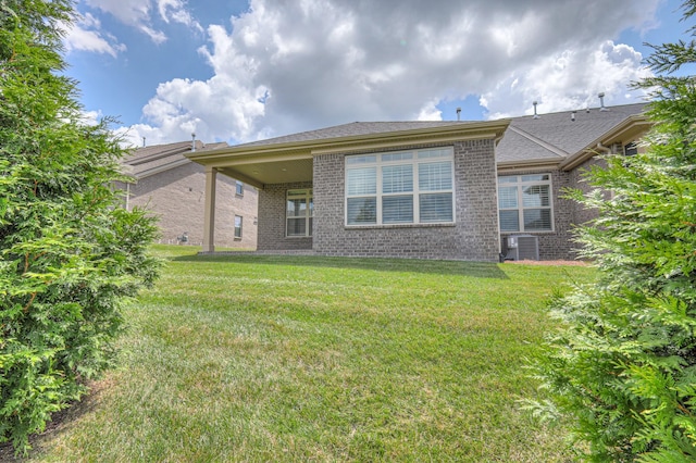 213 Vintage Way, Lebanon, TN 37087 - back of property with brick siding and a yard