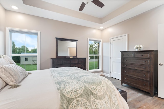 204 Locust St, Mc Ewen, TN 37101 - bedroom featuring access to outside, light wood-style floors, recessed lighting, and ceiling fan