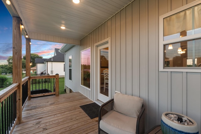 204 Locust St, Mc Ewen, TN 37101 - view of wooden deck