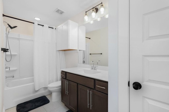 2412 Bullrush Ln, Murfreesboro, TN 37128 - full bath with tile patterned floors, vanity, and shower / bath combo with shower curtain