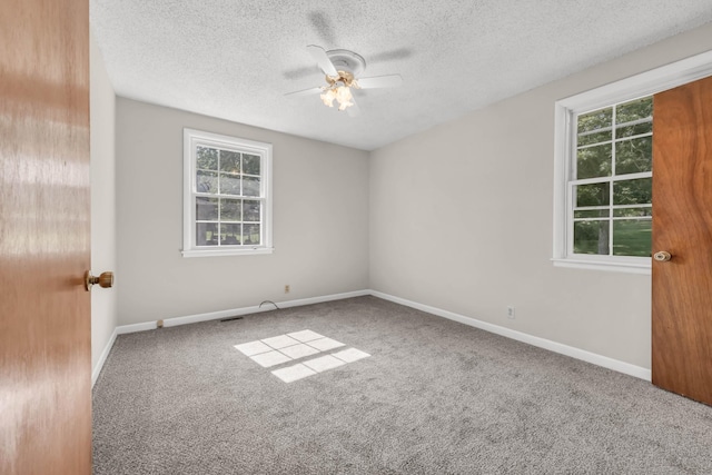 207 Short St, Clarksville, TN 37042 - carpeted empty room with ceiling fan and a textured ceiling