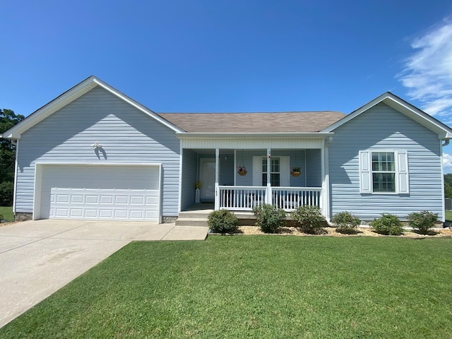 163 Lizzie Rd, Ashland City, TN 37015 - ranch-style home featuring covered porch, an attached garage, concrete driveway, a front yard, and roof with shingles