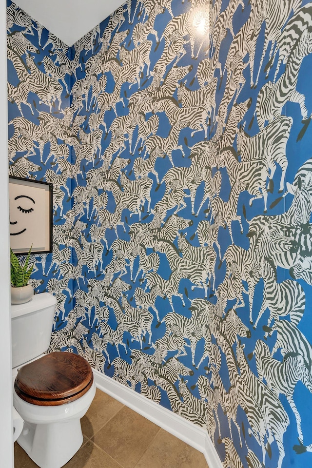 412 Warren Hill Dr, Mount Juliet, TN 37122 - bathroom featuring wallpapered walls and tile patterned flooring