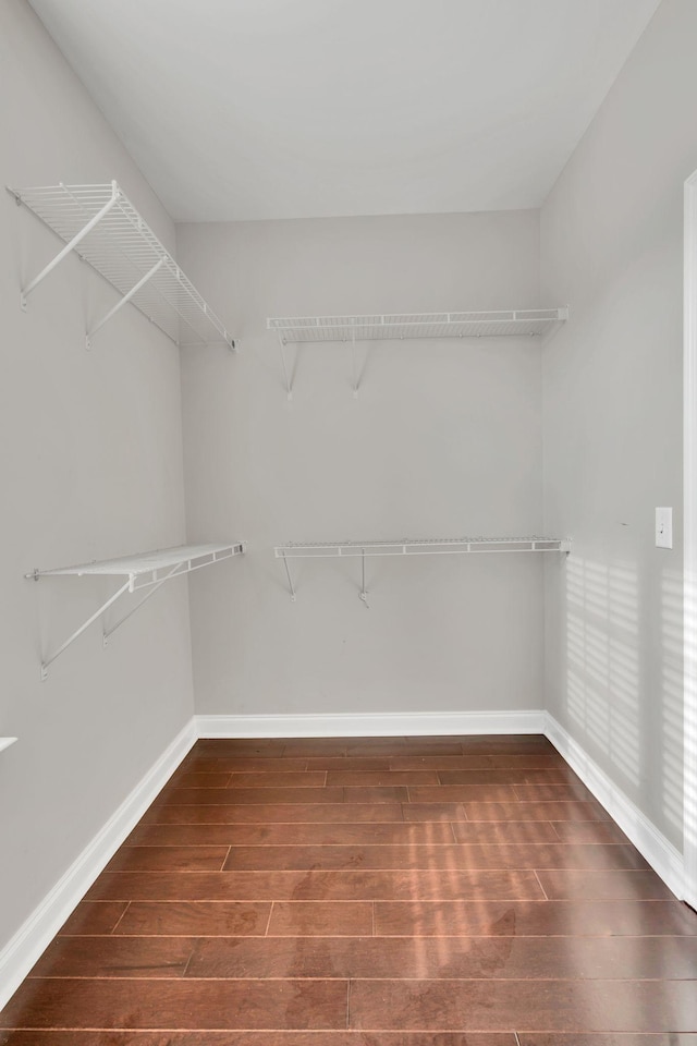 412 Warren Hill Dr, Mount Juliet, TN 37122 - walk in closet featuring wood finished floors
