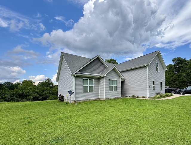 2755 Benton Ridge Rd, Palmyra, TN 37142 - view of side of home with a yard