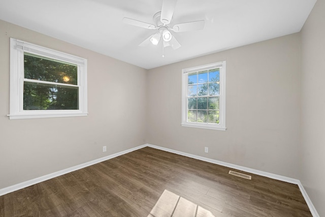 1872 River Rd, Clarksville, TN 37040 - unfurnished room with wood finished floors and ceiling fan