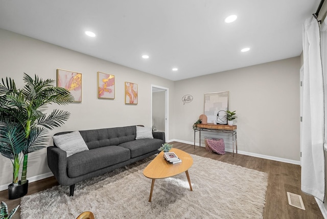 1872 River Rd, Clarksville, TN 37040 - living room with wood finished floors and recessed lighting