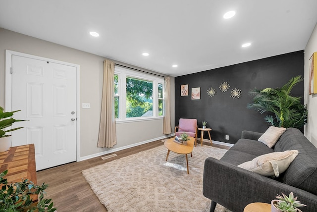 1872 River Rd, Clarksville, TN 37040 - living room with wood finished floors and recessed lighting