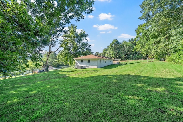 1872 River Rd, Clarksville, TN 37040 - view of yard