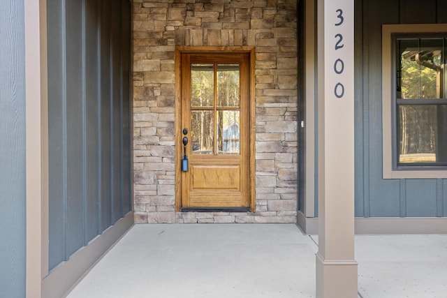 3200 Crockett Pointe, Jasper, TN 37347 - entrance to property with stone siding and covered porch