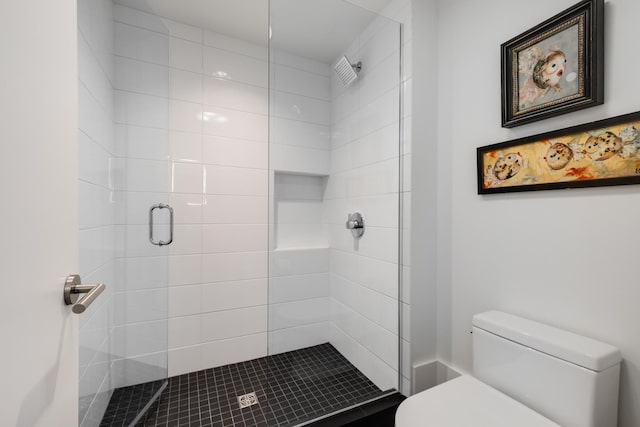 4606 Shys Hill Rd, Nashville, TN 37215 - full bathroom with toilet and a shower stall