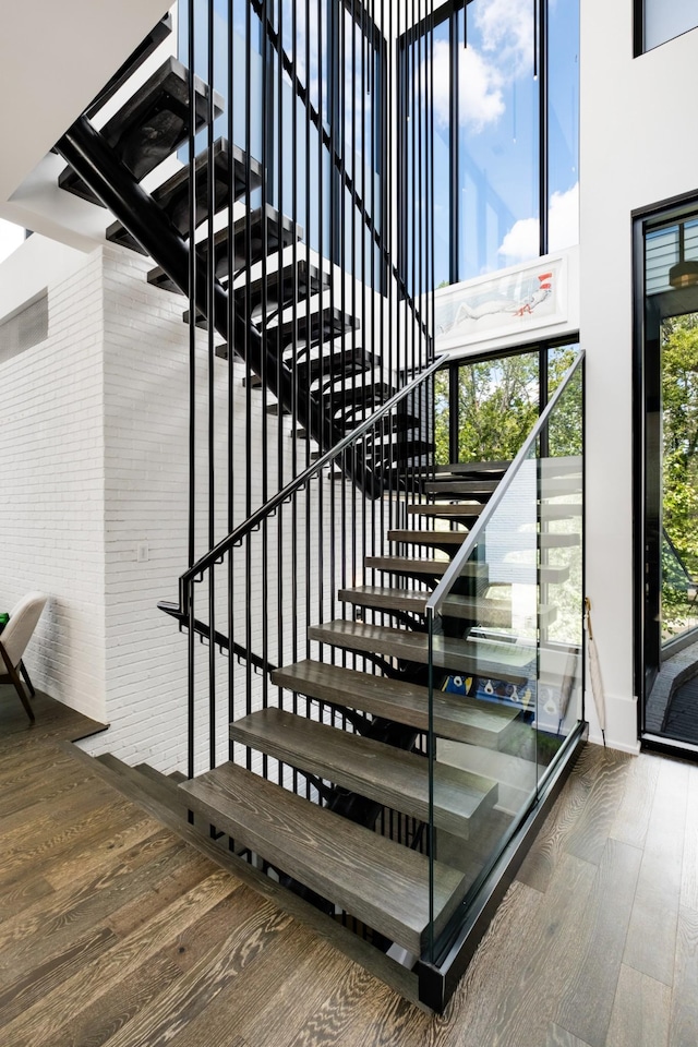 4606 Shys Hill Rd, Nashville, TN 37215 - stairway featuring wood finished floors
