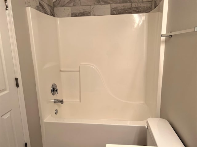 3754 Chippewa Pl, Murfreesboro, TN 37128 - bathroom with toilet and bathtub / shower combination