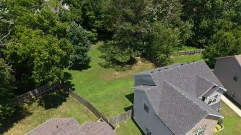 1237 Gentry Dr, Clarksville, TN 37043 - photo 2