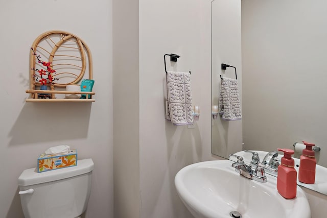 622 Birdie Dr, Spring Hill, TN 37174 - half bathroom with a sink and toilet