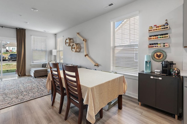 622 Birdie Dr, Spring Hill, TN 37174 - dining room featuring light wood finished floors