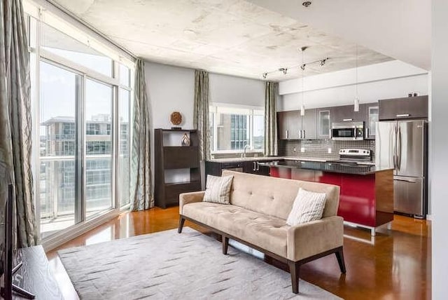 600 12th Ave S Unit 1914, Nashville, TN 37203 - photo 10
