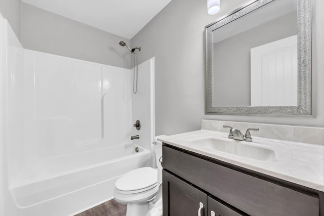 626 Snowshoe Ln, Clarksville, TN 37040 - full bathroom with vanity, bathtub / shower combination, and wood finished floors