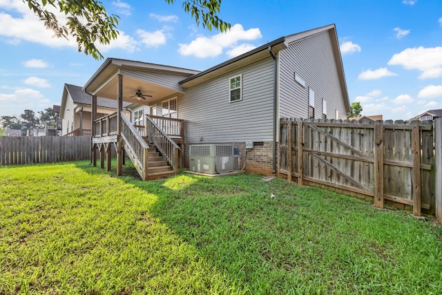 626 Snowshoe Ln, Clarksville, TN 37040 - rear view of house with ceiling fan, a fenced backyard, stairs, a gate, and crawl space