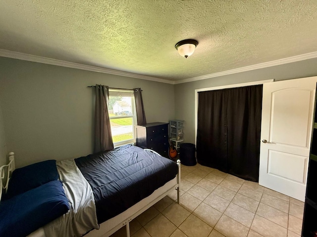 231 Overlook Pl, Columbia, TN 38401 - bedroom featuring light tile patterned floors, crown molding, and a textured ceiling