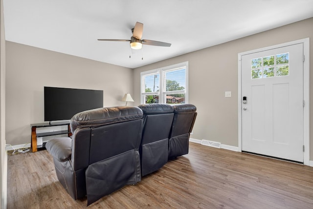 609 Chrisman Dr, Clarksville, TN 37042 - living room with healthy amount of natural light, wood finished floors, and ceiling fan