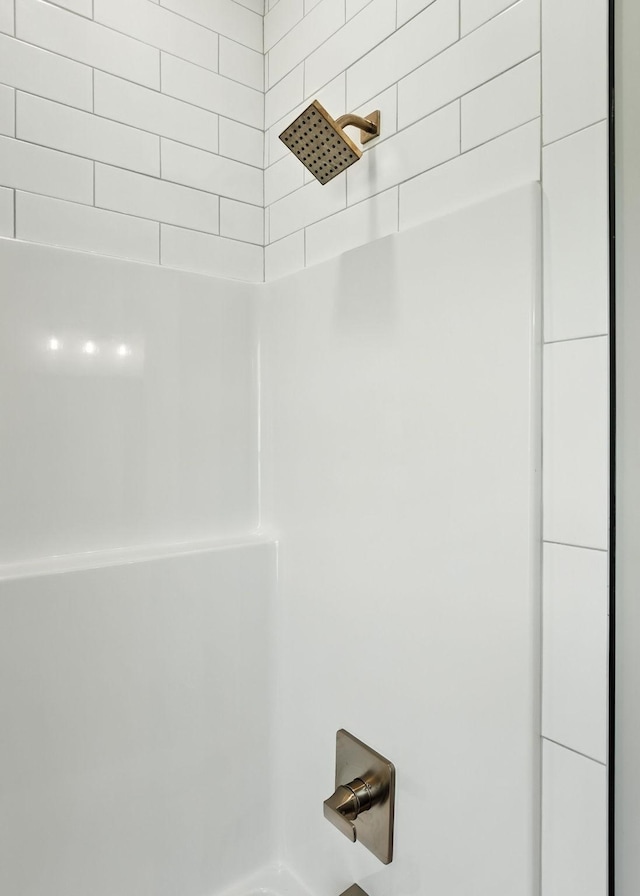 570 Main St S, Ashland City, TN 37015 - bathroom view of washtub / shower combination
