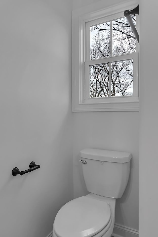 418 Stonemeadow Rd, Clarksville, TN 37043 - bathroom with plenty of natural light
