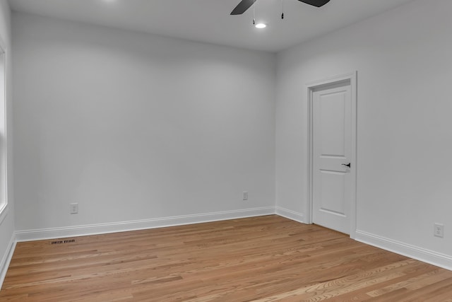 418 Stonemeadow Rd, Clarksville, TN 37043 - empty room featuring a ceiling fan, light wood-style floors, and recessed lighting
