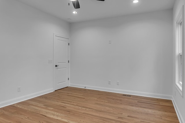 418 Stonemeadow Rd, Clarksville, TN 37043 - unfurnished room with ceiling fan, light wood-style floors, and recessed lighting