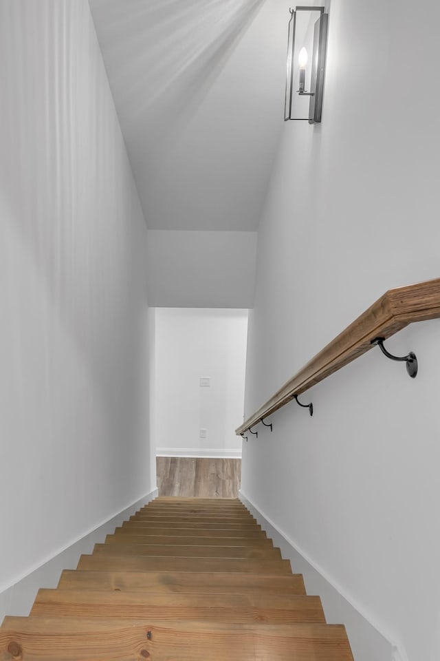 418 Stonemeadow Rd, Clarksville, TN 37043 - staircase with wood finished floors