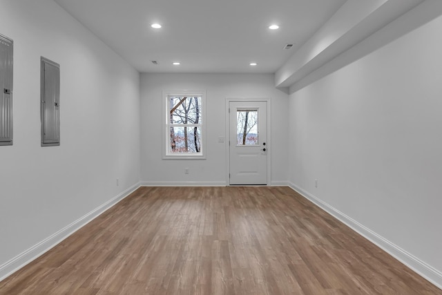 418 Stonemeadow Rd, Clarksville, TN 37043 - foyer entrance featuring electric panel, wood finished floors, and recessed lighting