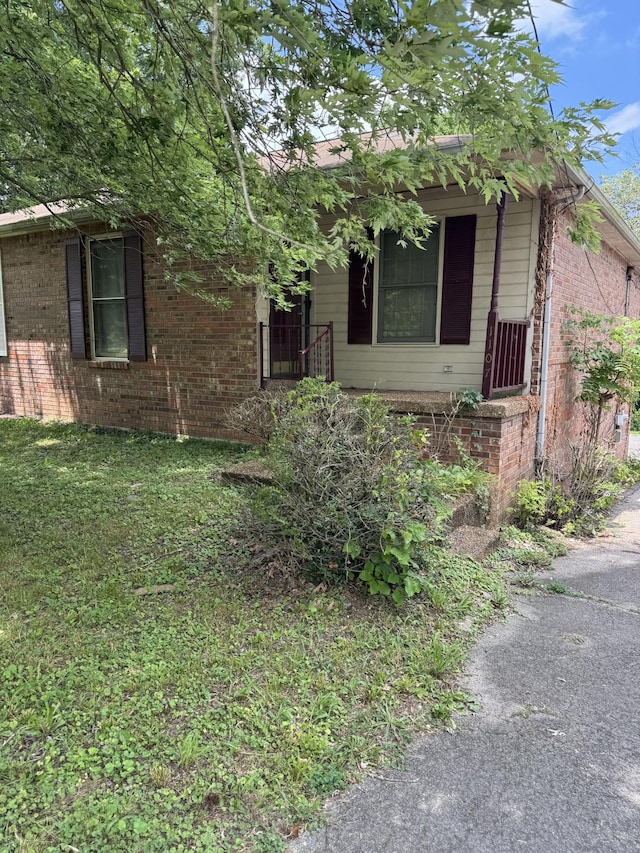 1107 N Graycroft Ave, Madison, TN 37115 - photo 1