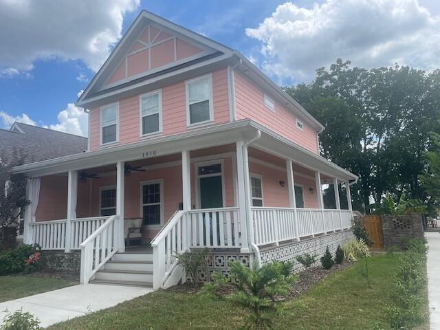 1010 Magnolia St, Chattanooga, TN 37403 - view of front of property with covered porch and a ceiling fan