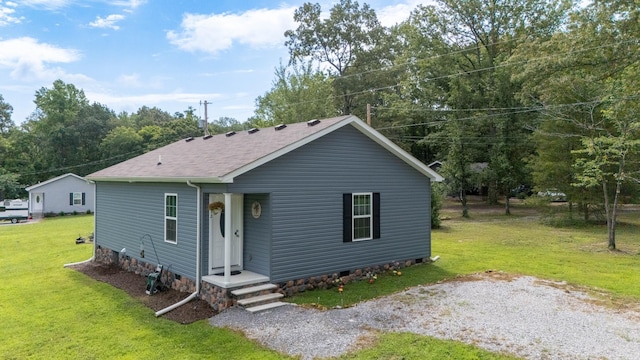 332 Riddle Ln, Estill Springs, TN 37330 - view of front of home with a front lawn and crawl space