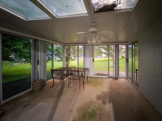 204 Fisher Ave, Carthage, TN 37030 - sunroom / solarium featuring ceiling fan and a skylight