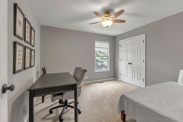205 Seneca Ct, Franklin, TN 37067 - bedroom featuring light colored carpet, a desk, ceiling fan, and a closet