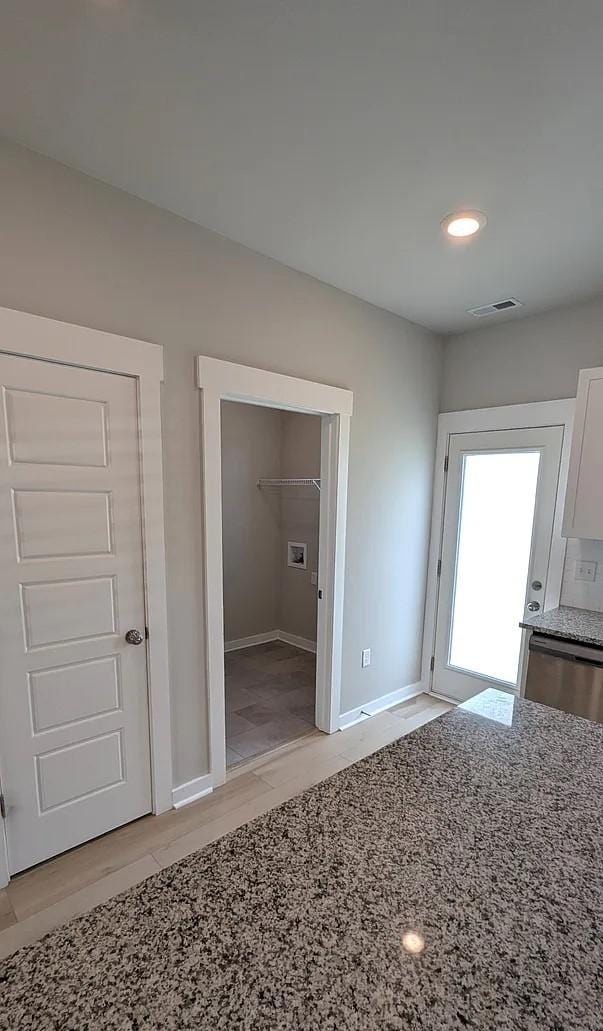 4234 Gandalf Ln, Murfreesboro, TN 37128 - bathroom featuring wood finished floors and recessed lighting