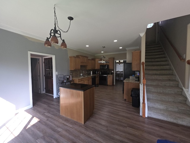 1215 Chapmans Retreat Dr, Spring Hill, TN 37174 - kitchen featuring black appliances, crown molding, backsplash, dark wood finished floors, and recessed lighting